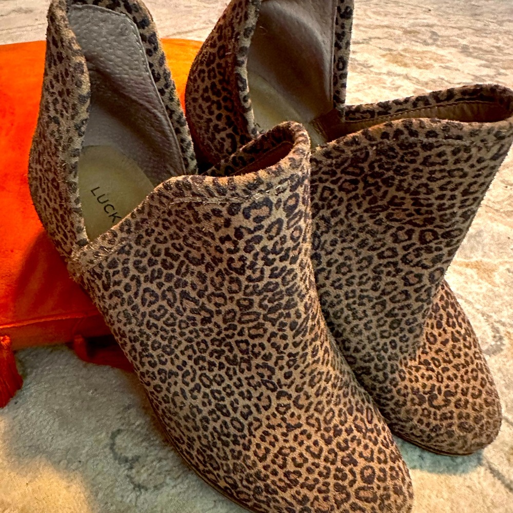 Lucky leopard booties